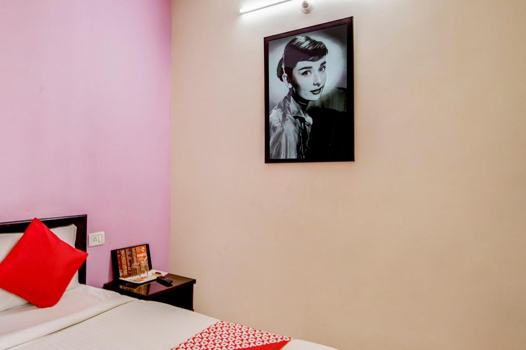 Hotel O Manu Residency Bangalore Esterno foto