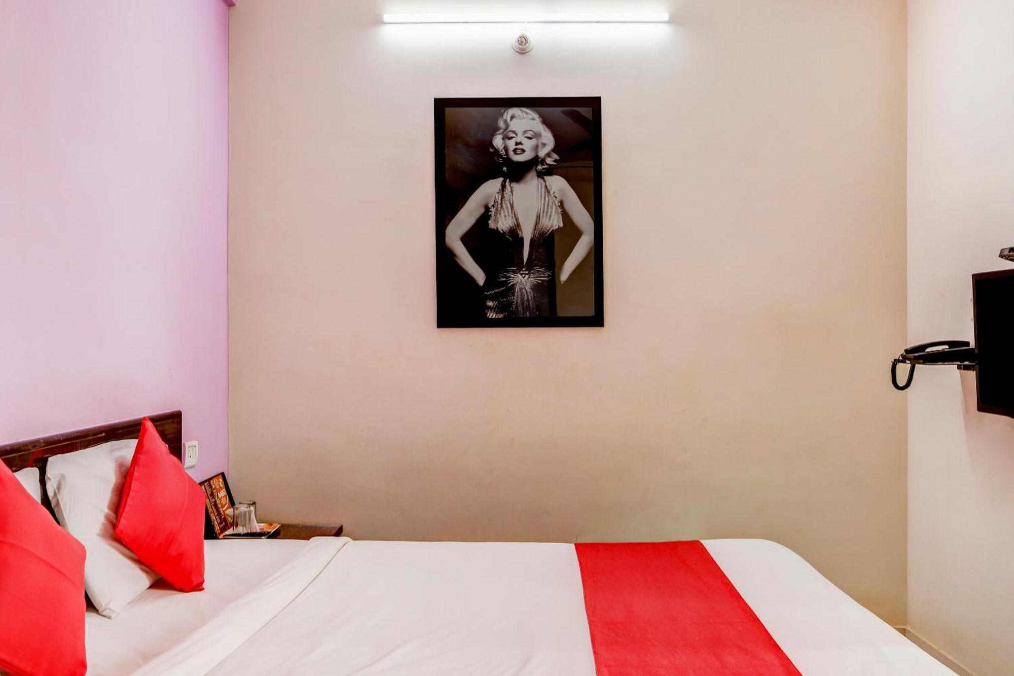 Hotel O Manu Residency Bangalore Esterno foto
